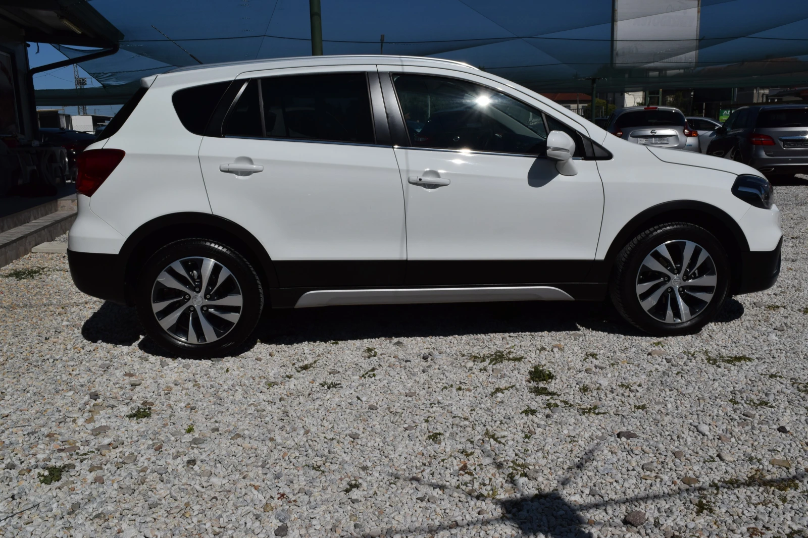 Suzuki SX4 S-Cross 1.6D* 4x4* Keyless* Нави* Камера* Дистроник* Подгр - изображение 8