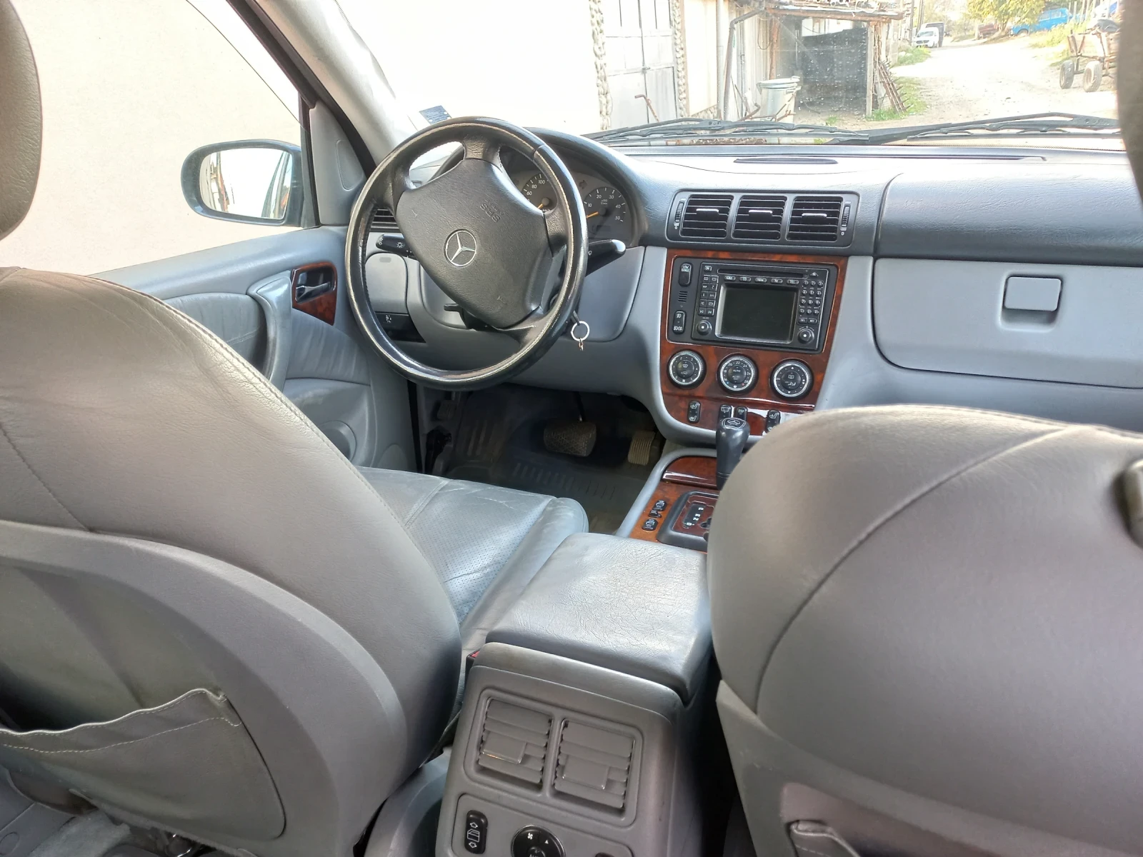 Mercedes-Benz ML 270  - изображение 4