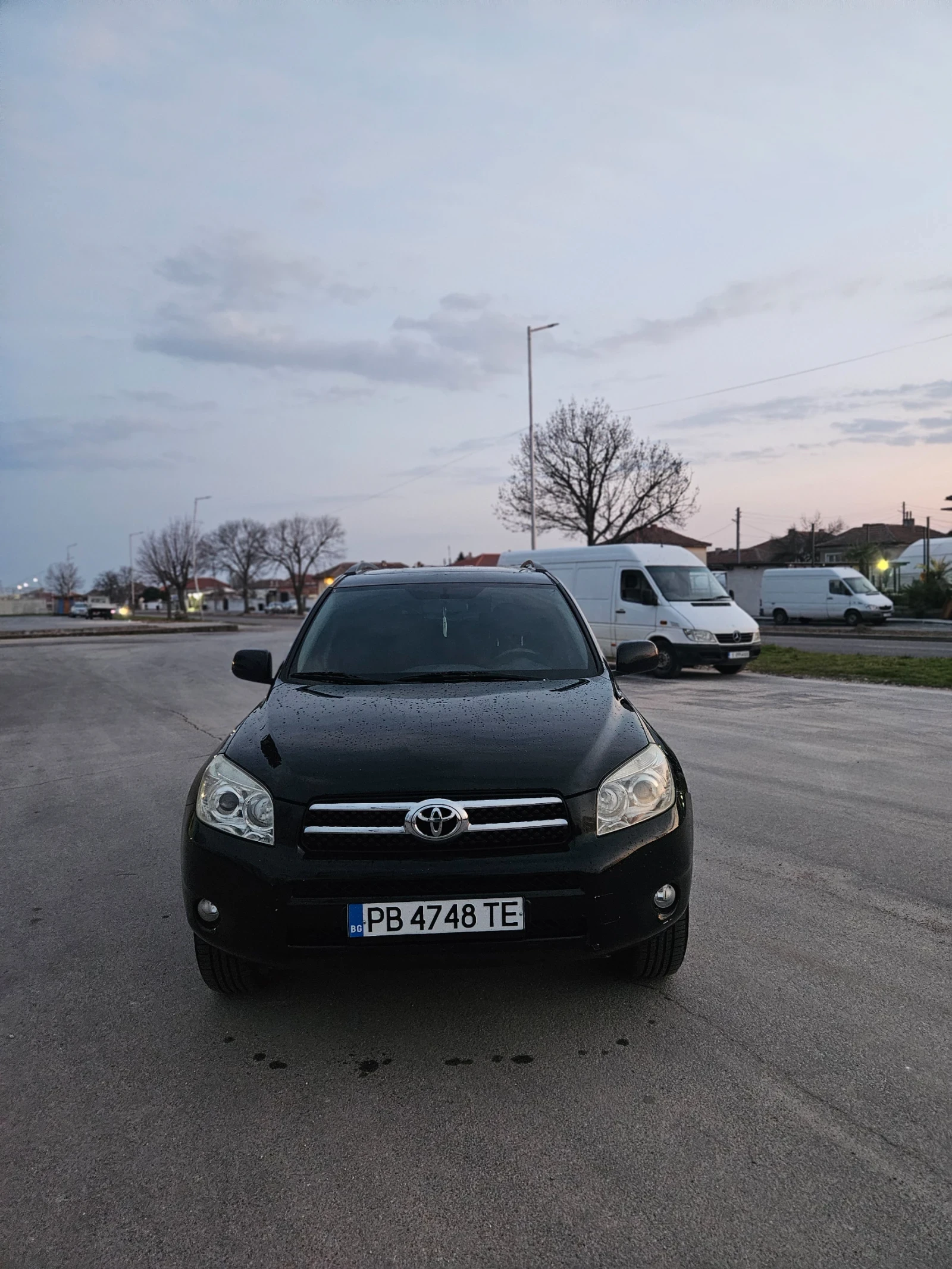 Toyota Rav4, снимка 9 - Автомобили и джипове - 53738303