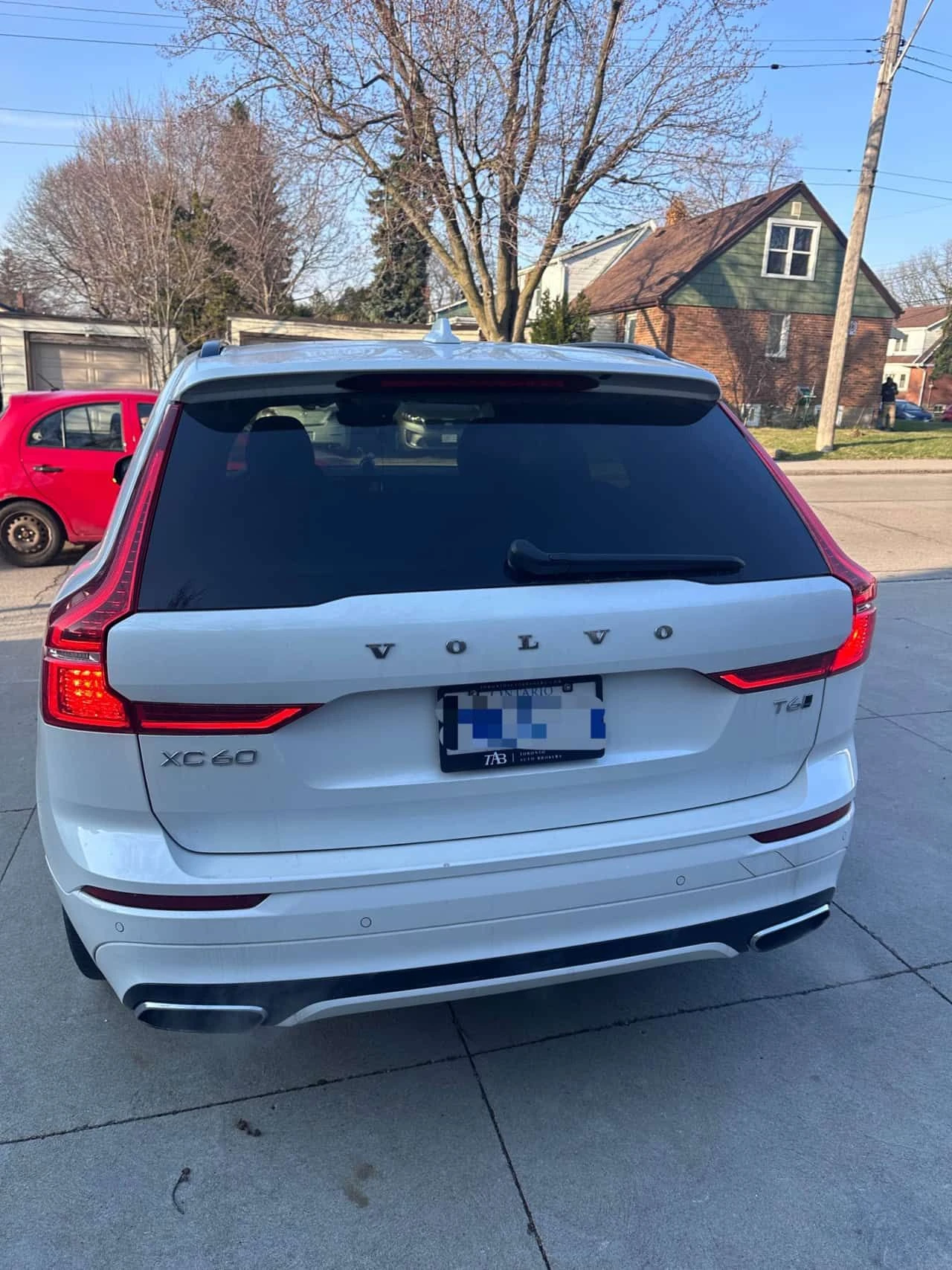 Volvo XC60 * R Design * 360 * ХЕД ЪП * 2 КЛЮЧА, снимка 4 - Автомобили и джипове - 54150682