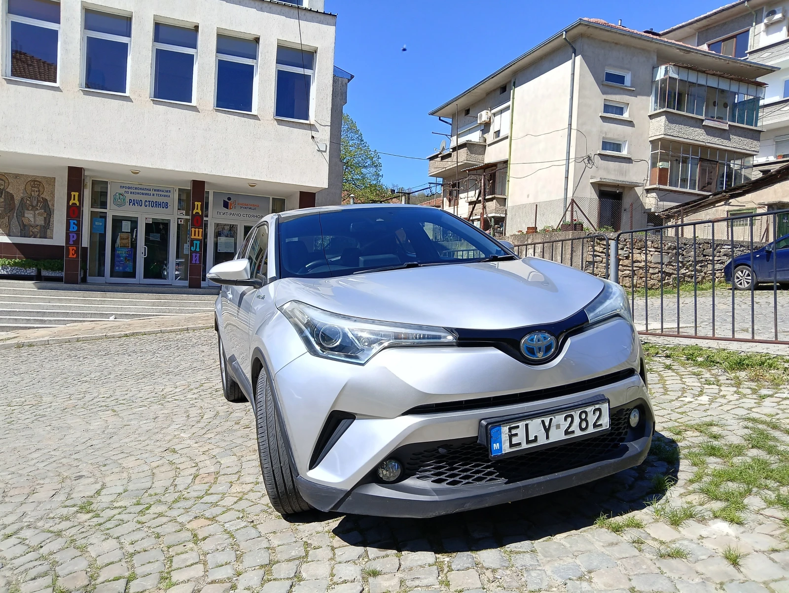 Toyota C-HR, снимка 2 - Автомобили и джипове - 54334224