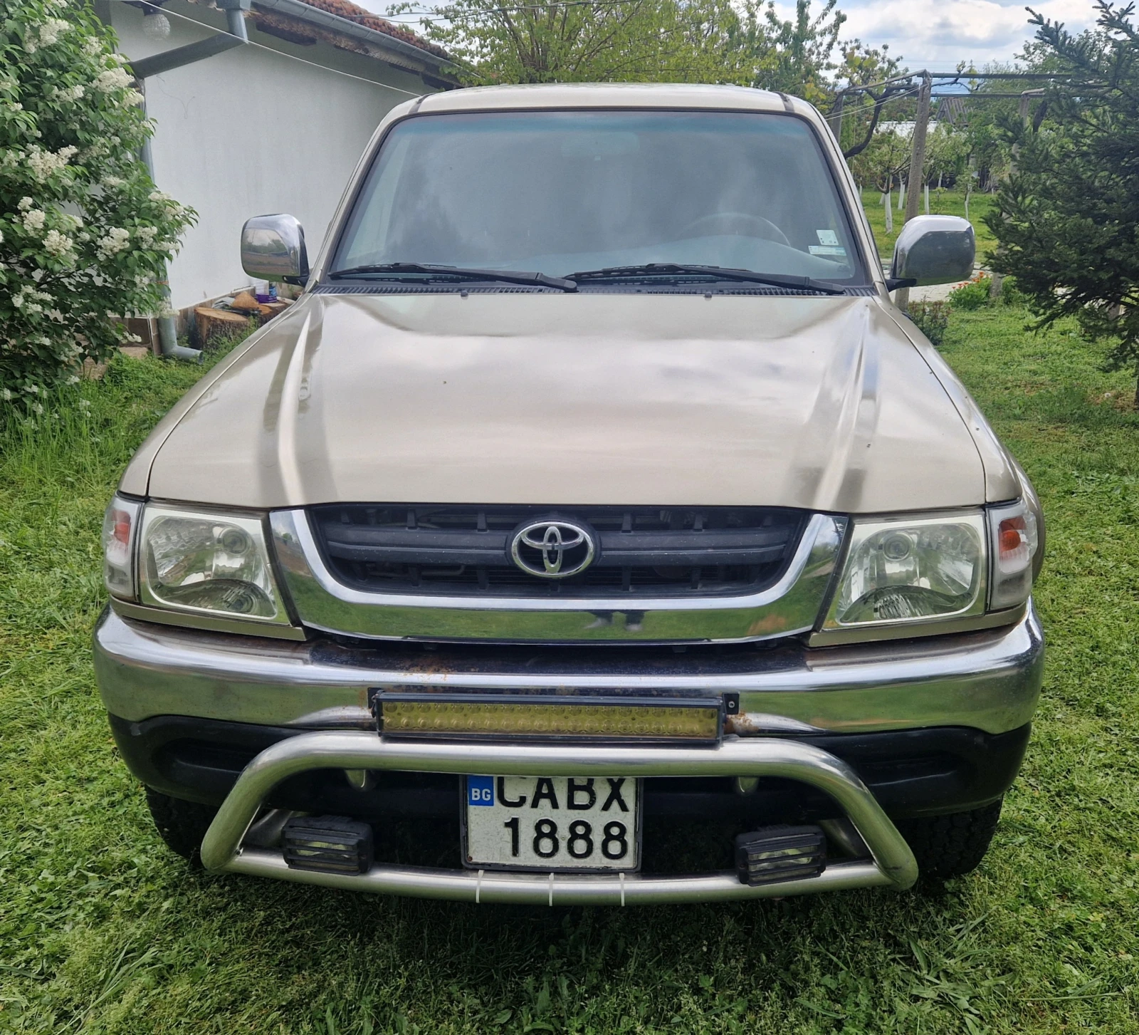 Toyota Hilux 2.5 D4D, снимка 3 - Автомобили и джипове - 54457454
