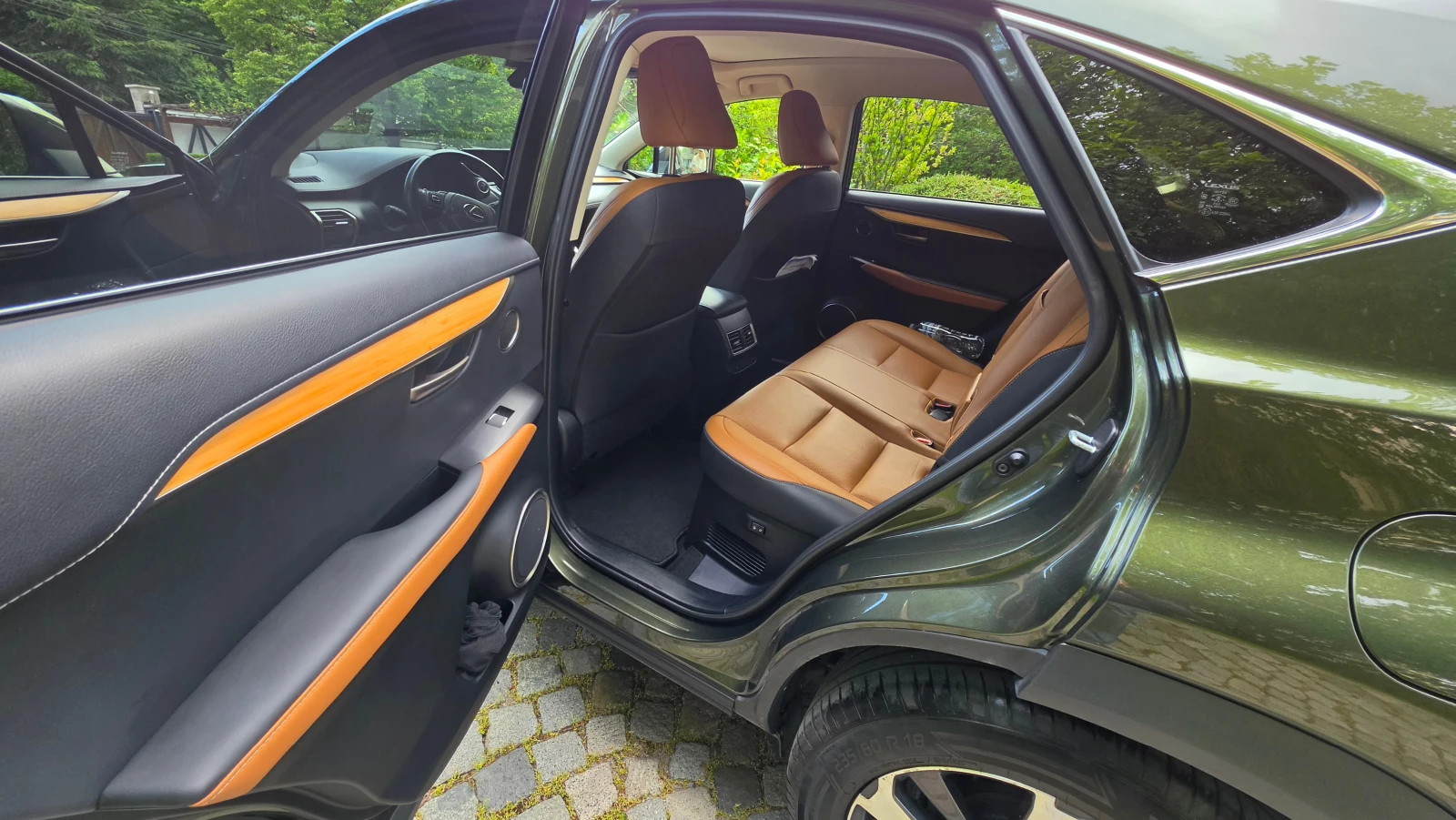 Lexus NX 350h, снимка 7 - Автомобили и джипове - 54628546