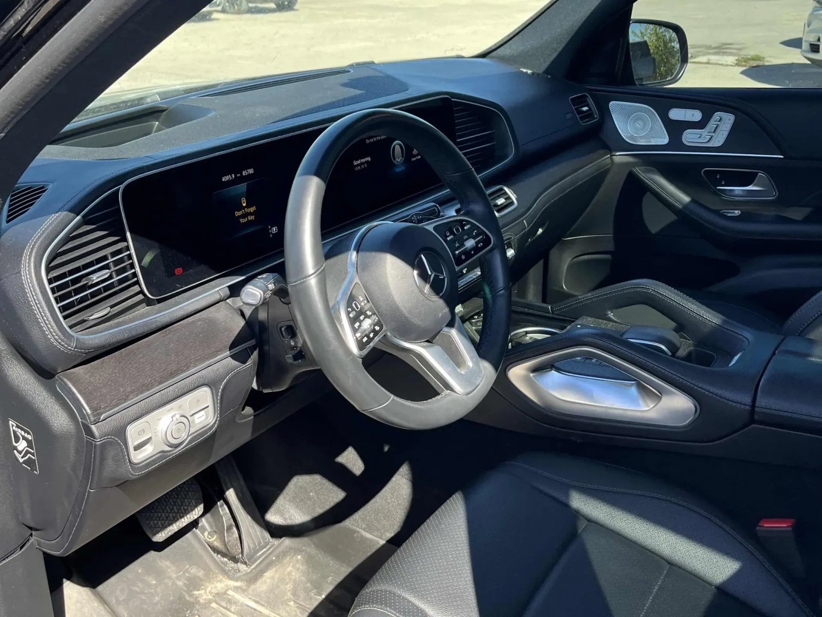 Mercedes-Benz GLE 350 Keyless * СЕРВИЗНА ИСТ * CARFAX * АВТО КРЕДИТ * , снимка 7 - Автомобили и джипове - 54715416