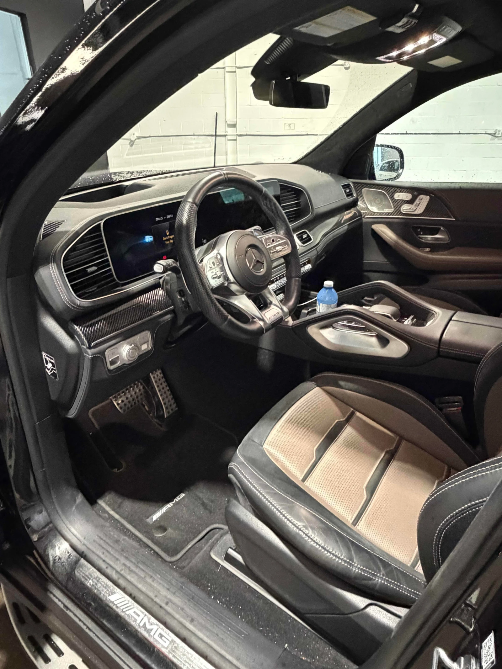 Mercedes-Benz GLS 63 AMG  FULL / ДИСТРОНИК / 360 / BURMESTER / PANO / AMB , снимка 7 - Автомобили и джипове - 55897134