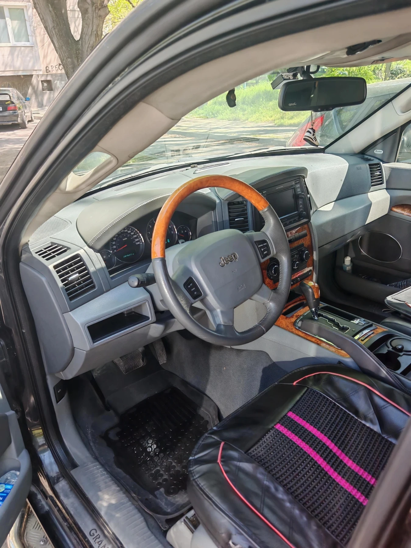 Jeep Grand cherokee Оверланд, снимка 3 - Автомобили и джипове - 56077315