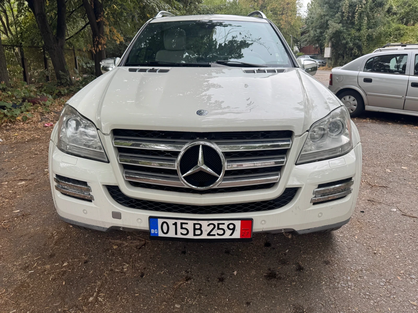 Mercedes-Benz GL 550, снимка 2 - Автомобили и джипове - 56226301