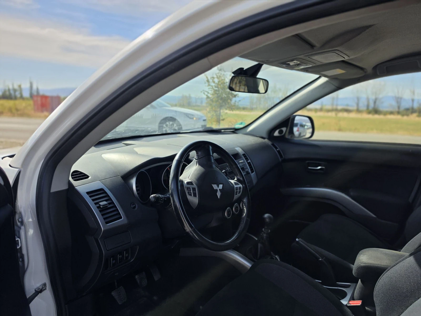 Mitsubishi Outlander 2.2 156 4?4, снимка 10 - Автомобили и джипове - 56518752