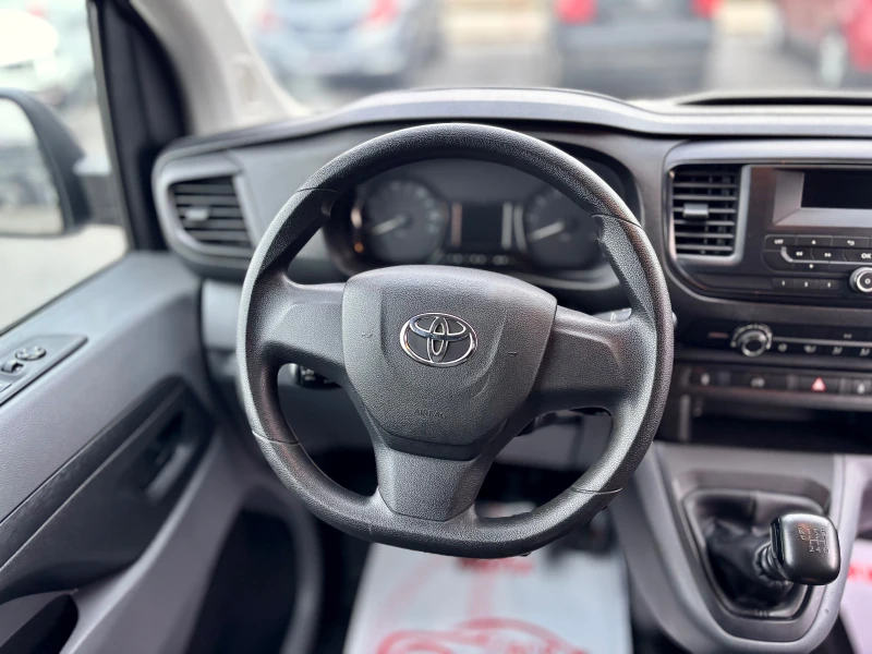 Toyota Proace, снимка 13 - Бусове и автобуси - 53494036