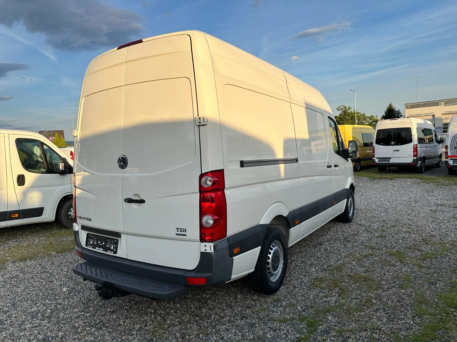 VW Crafter klimatronik/tempomat/full, снимка 3 - Бусове и автобуси - 54675292