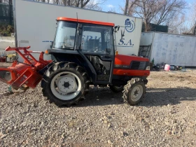 Трактор Kubota, снимка 1