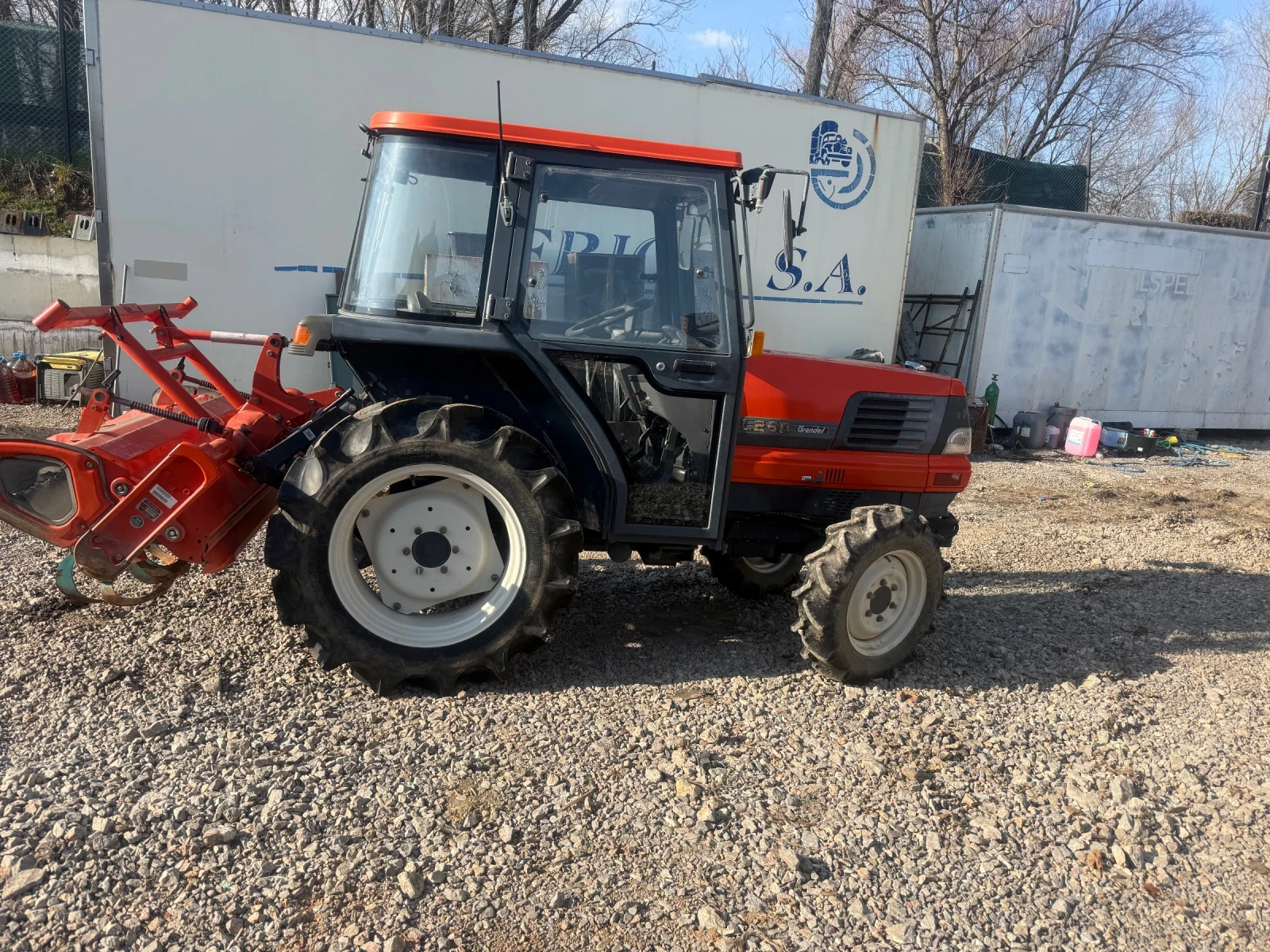 Трактор Kubota