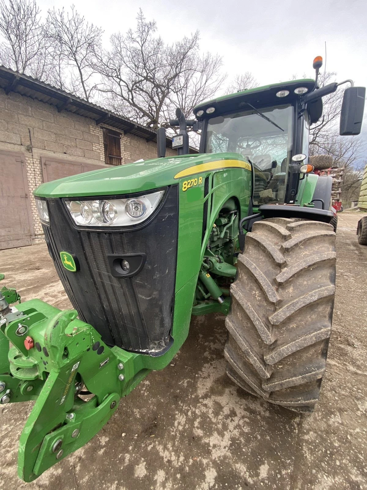Трактор John Deere 8270R POWER SHIFT ЛИЗИНГ, снимка 2 - Селскостопанска техника - 55380746