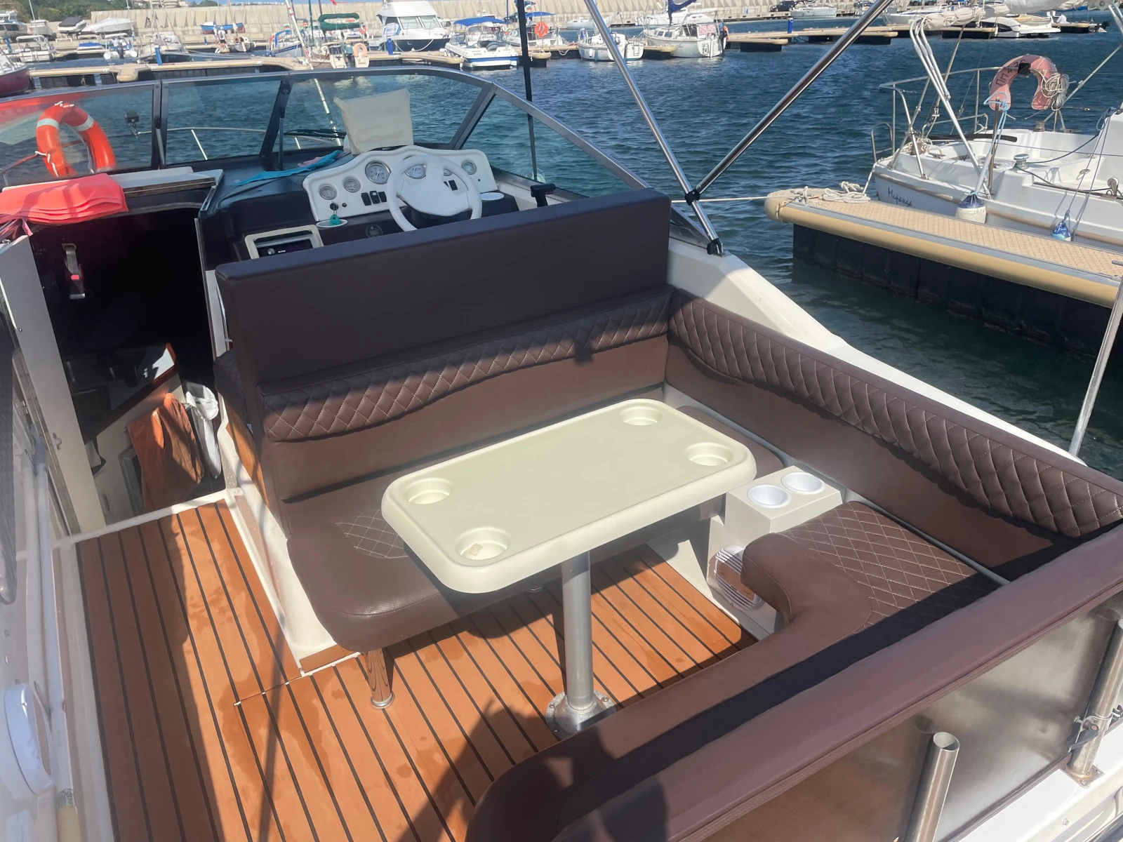 Моторна яхта Sea Ray Sundancer - изображение 6