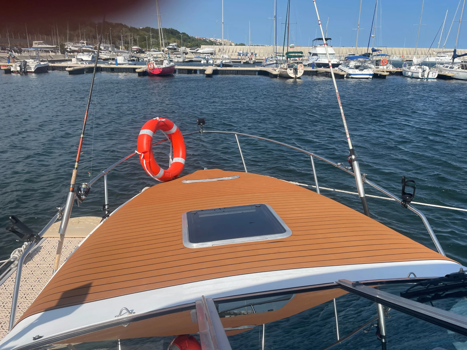 Моторна яхта Sea Ray Sundancer - изображение 8
