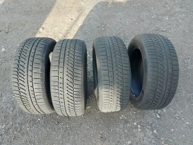 Гуми Зимни 225/55R16, снимка 1 - Гуми и джанти - 42685253