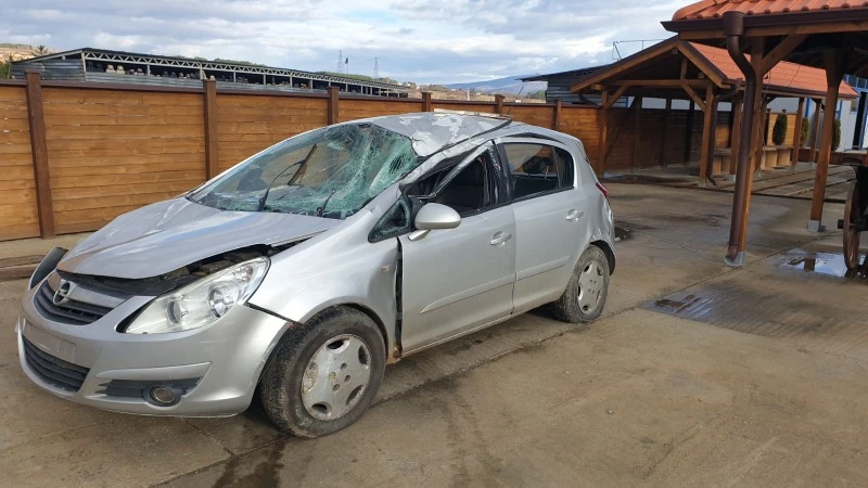 Opel Corsa 1.2tip.xep, снимка 2 - Автомобили и джипове - 43882916