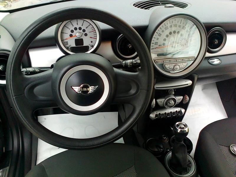 Mini Cooper  BENZIN, снимка 11 - Автомобили и джипове - 44511357