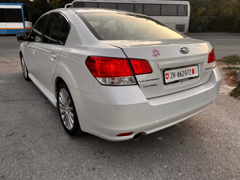 Subaru Legacy 2.5 LUKS, снимка 3 - Автомобили и джипове - 47144710