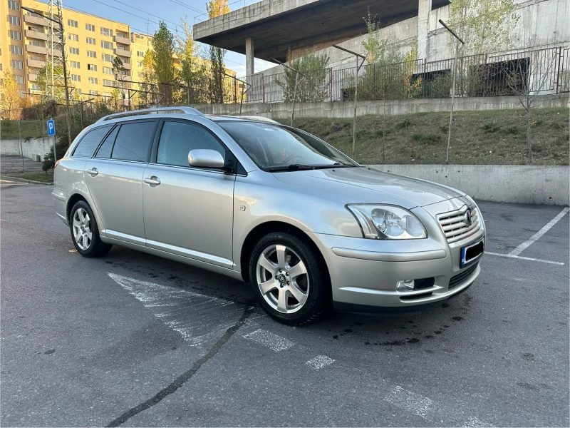 Toyota Avensis 1, 8, снимка 1 - Автомобили и джипове - 47690909