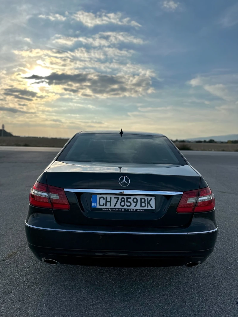 Mercedes-Benz E 350 4MATIC ДИСТРОНИК/ПОДГРЕВ/МЕМОРИ, снимка 3 - Автомобили и джипове - 48447066