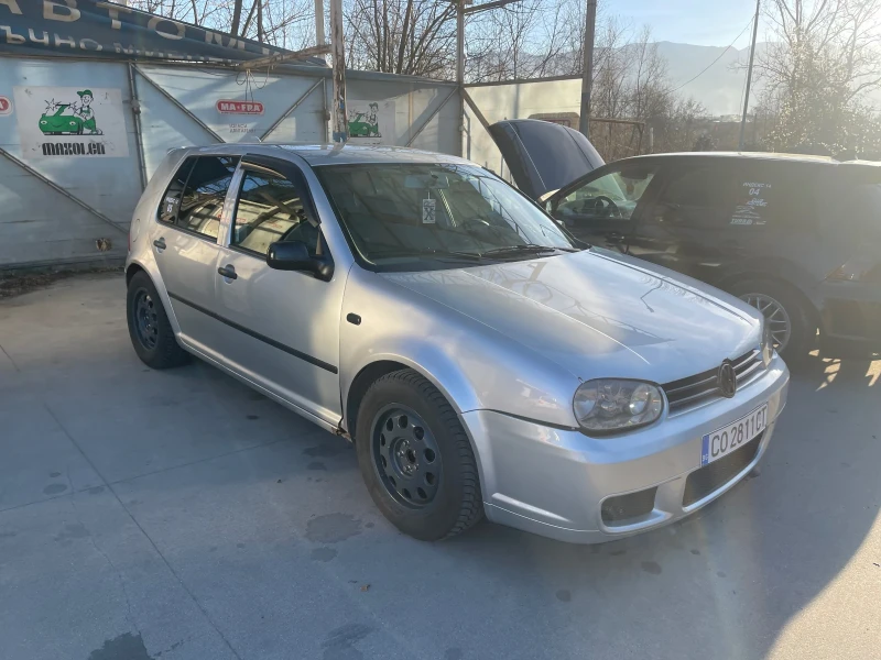 VW Golf, снимка 4 - Автомобили и джипове - 48125172