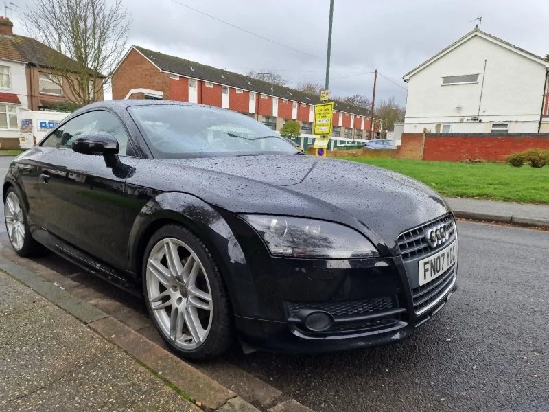 Audi Tt 2.0T, снимка 3 - Автомобили и джипове - 48537900