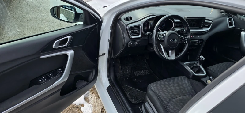 Kia Ceed 1.4.100кс.евро6, снимка 12 - Автомобили и джипове - 48679137