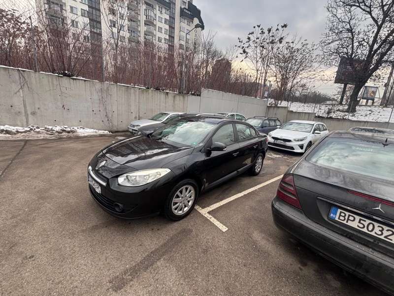 Renault Fluence, снимка 3 - Автомобили и джипове - 48769140