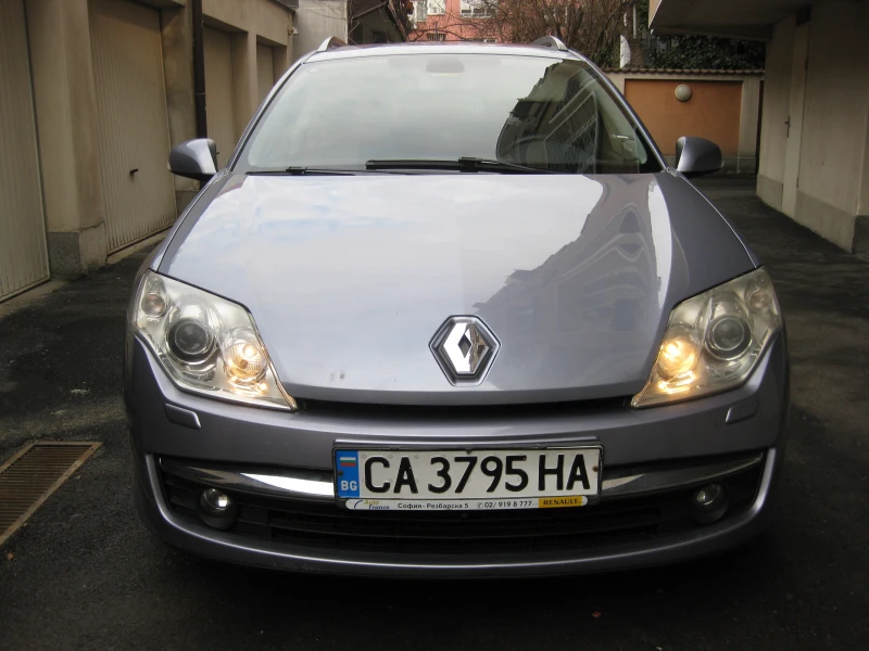 Renault Laguna, снимка 1 - Автомобили и джипове - 49318946