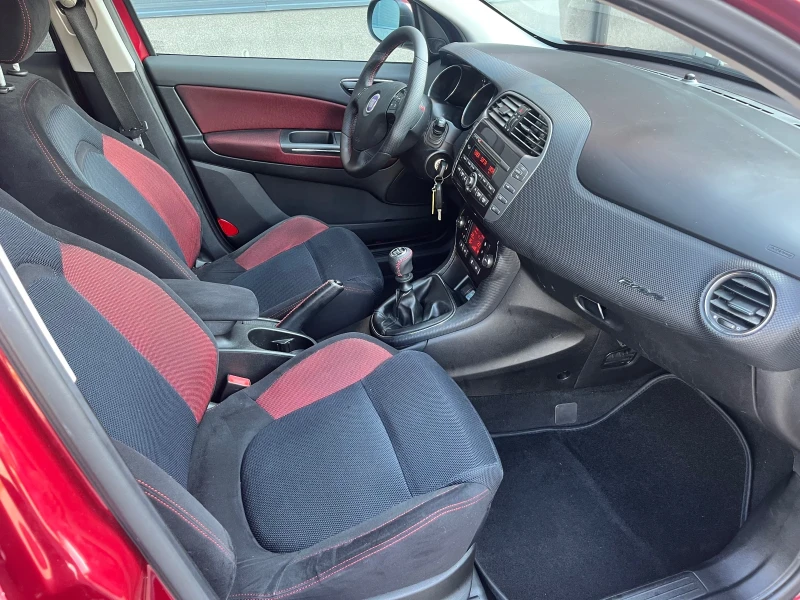 Fiat Bravo 1.4TI-150k.c. КЛИМАТРОНИК, снимка 10 - Автомобили и джипове - 50557604