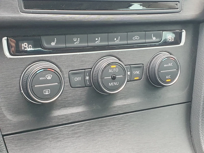 VW Golf Variant Comfortline 1.4TGI BlueMoti, снимка 17 - Автомобили и джипове - 52536758