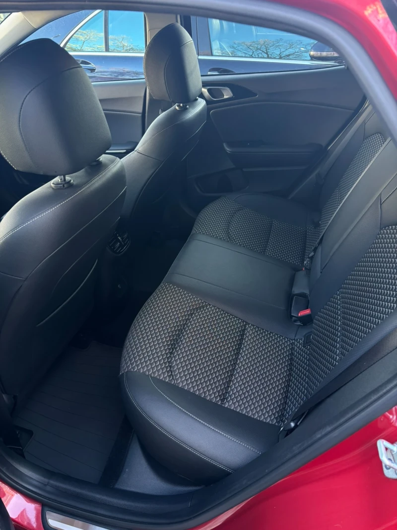 Kia XCeed, снимка 17 - Автомобили и джипове - 52661024