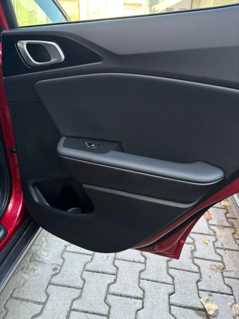 Kia XCeed, снимка 13 - Автомобили и джипове - 52661024