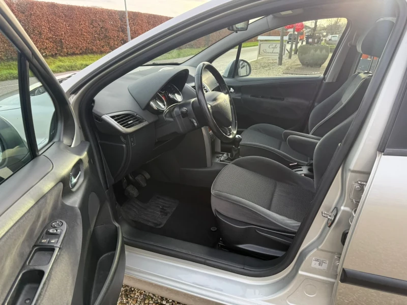 Peugeot 207 1.6 109, снимка 9 - Автомобили и джипове - 53086030