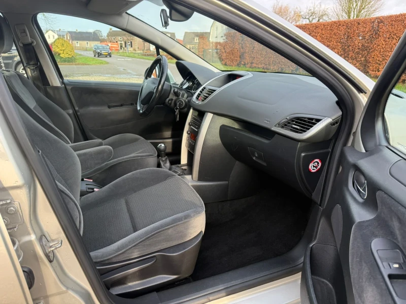Peugeot 207 1.6 109, снимка 10 - Автомобили и джипове - 53086030