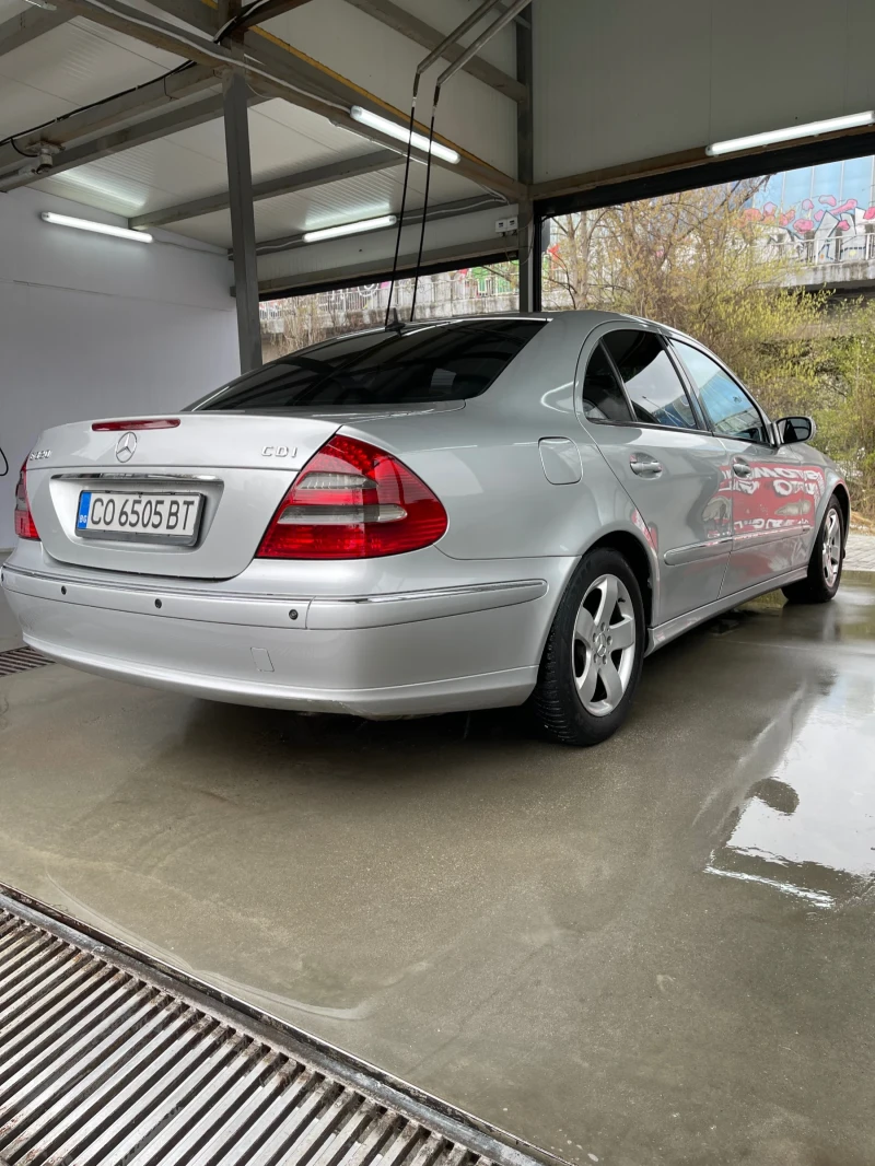 Mercedes-Benz E 320, снимка 3 - Автомобили и джипове - 53185002