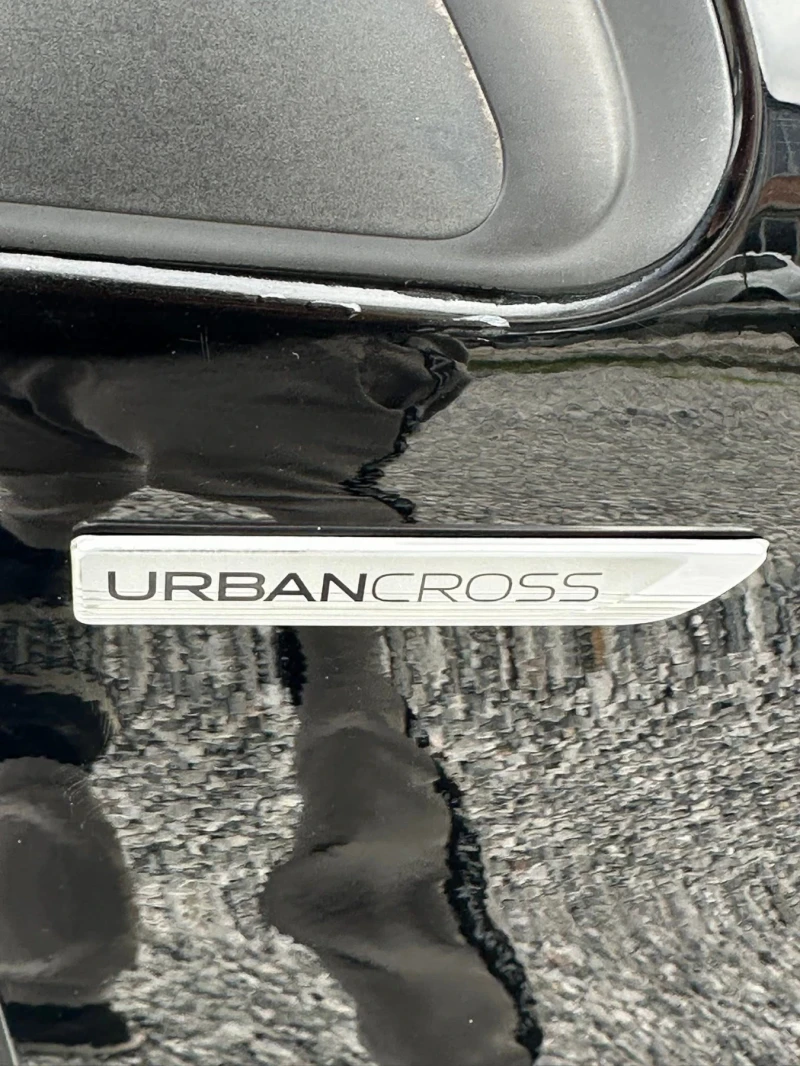 Peugeot 2008 1.6 HDI Urban Cross, снимка 13 - Автомобили и джипове - 53221241