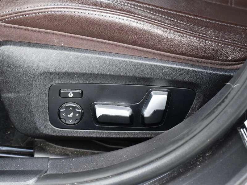 BMW 330 * xDrive * CARFAX * ЦЕНА ДО БГ, снимка 16 - Автомобили и джипове - 53274610