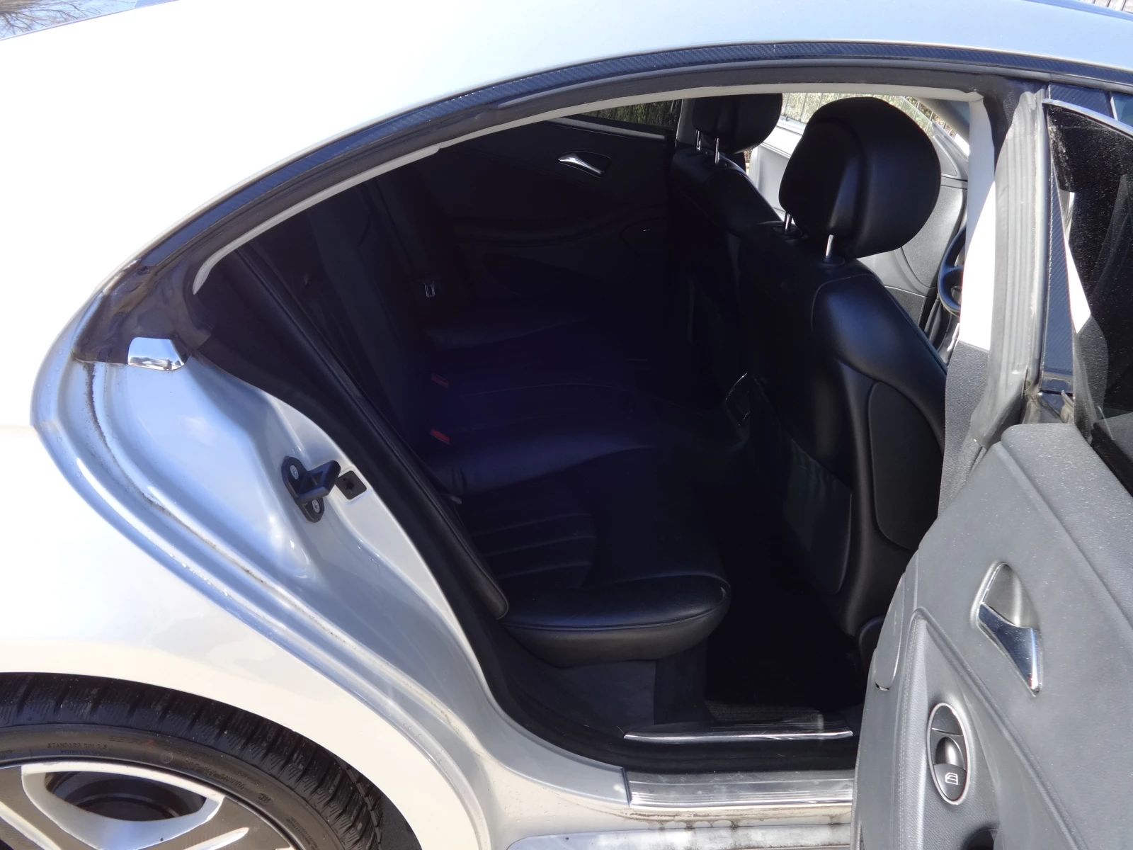 Mercedes-Benz CLS 320 3.2CDI | Mobile.bg — изображение 12