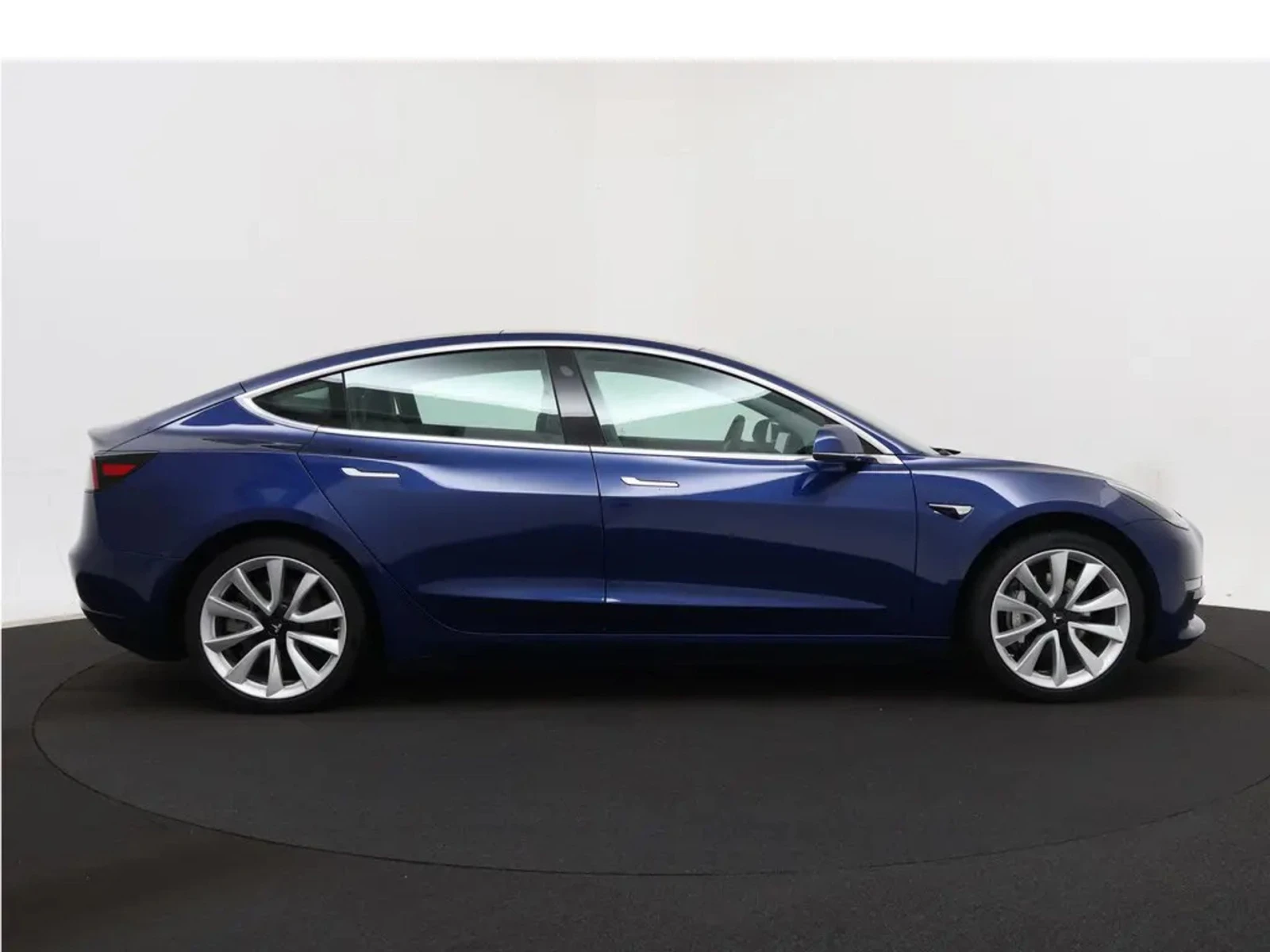 Tesla Model 3  4х4 Европейска  - изображение 6