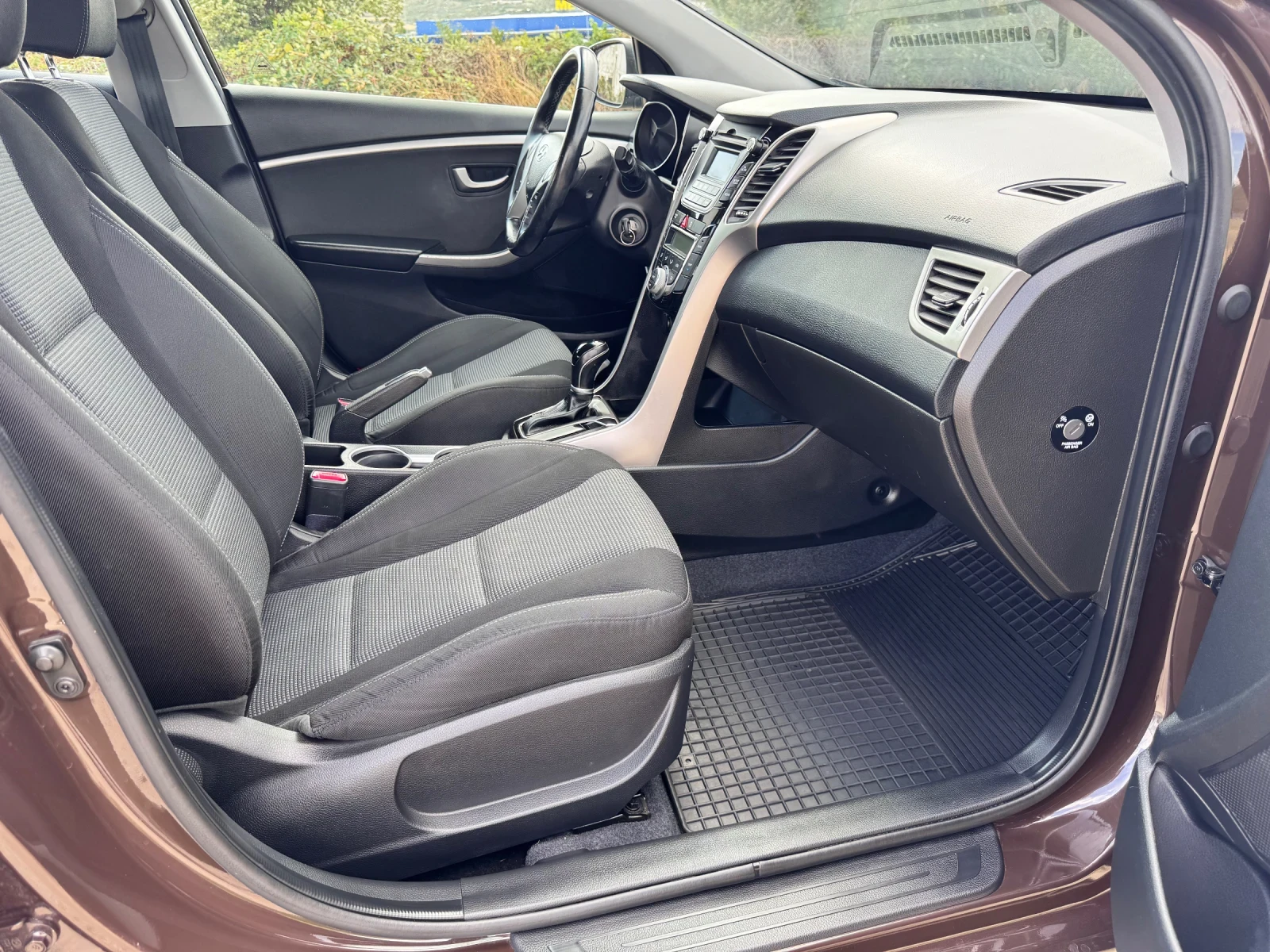 Hyundai I30 1.6crdi navi/auto/ | Mobile.bg   11