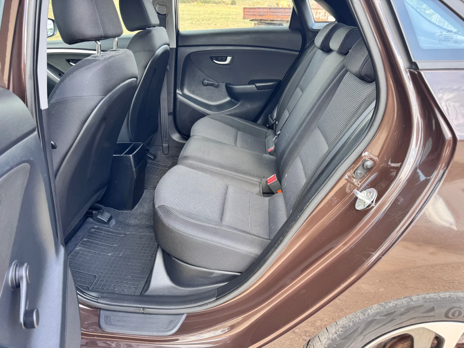 Hyundai I30 1.6crdi navi/auto/лизинг - изображение 9