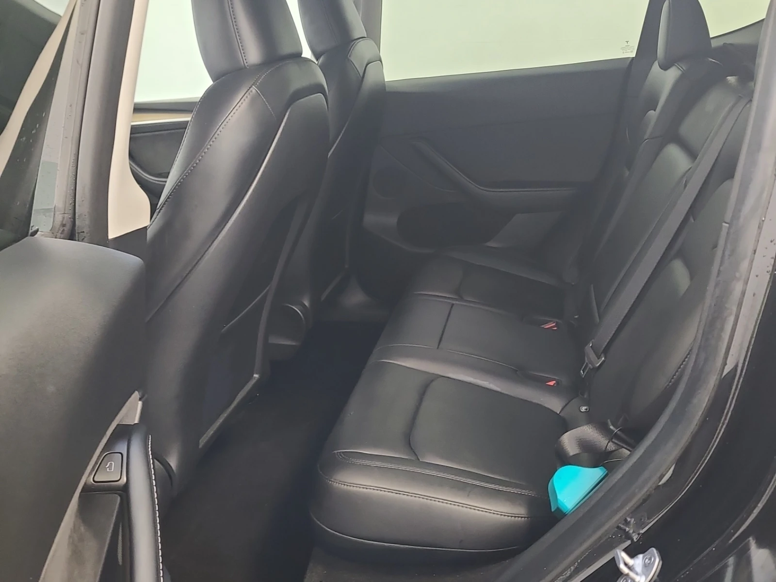 Tesla Model Y * CARFAX *    | Mobile.bg   11