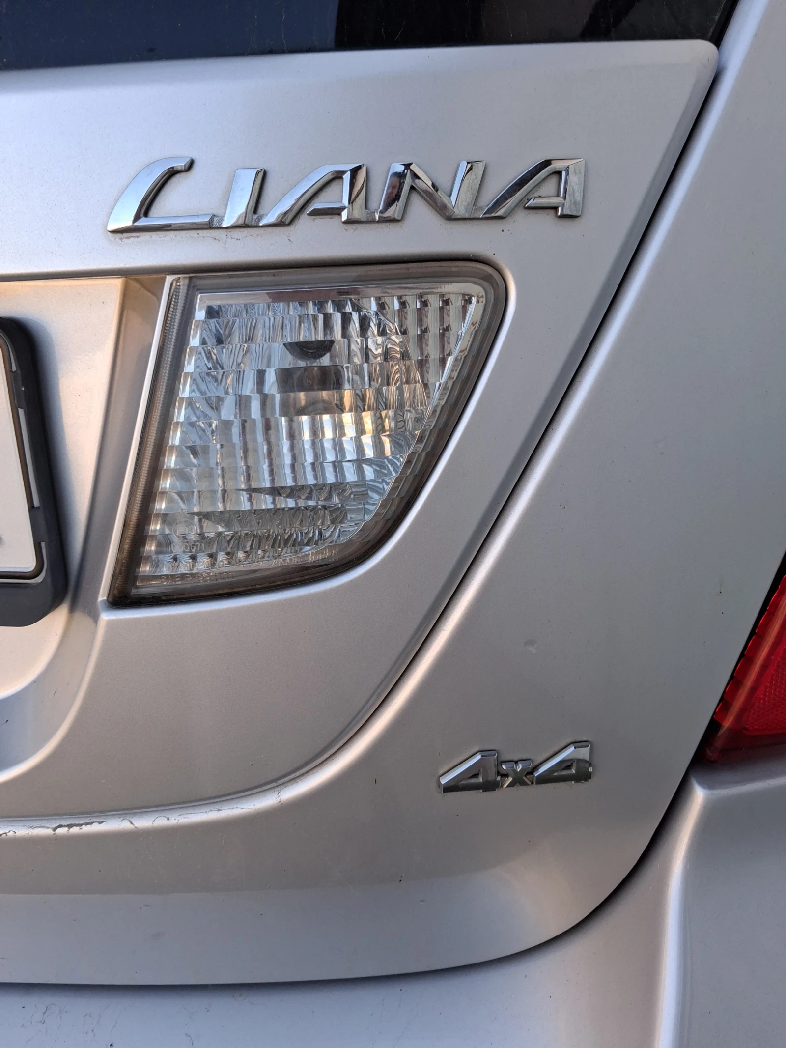 Suzuki Liana  - изображение 6