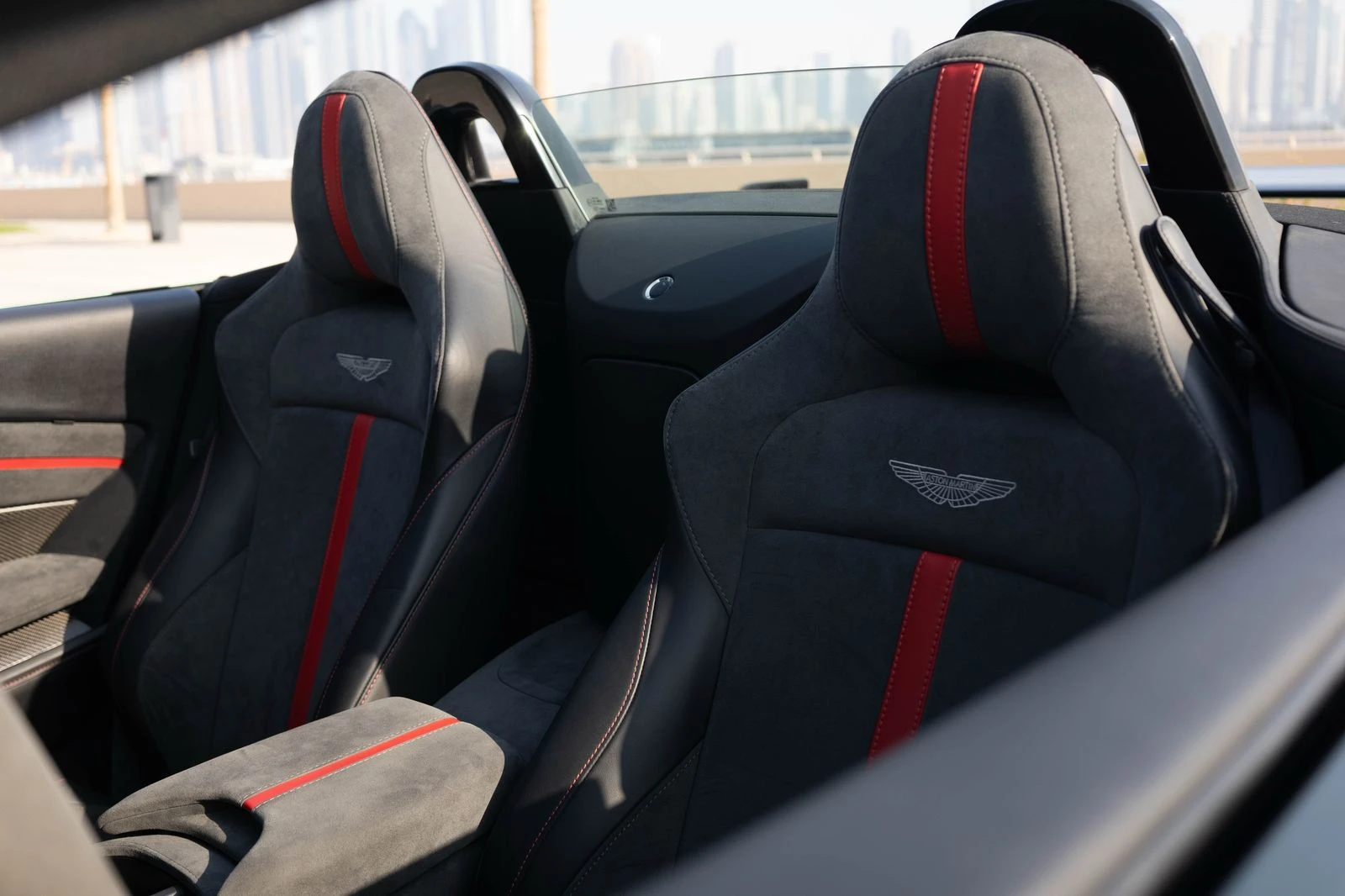 Aston Martin V8 Vantage  F1 Edition Roadster  � ����������� & ���� ������ | Mobile.bg � ����������� 11