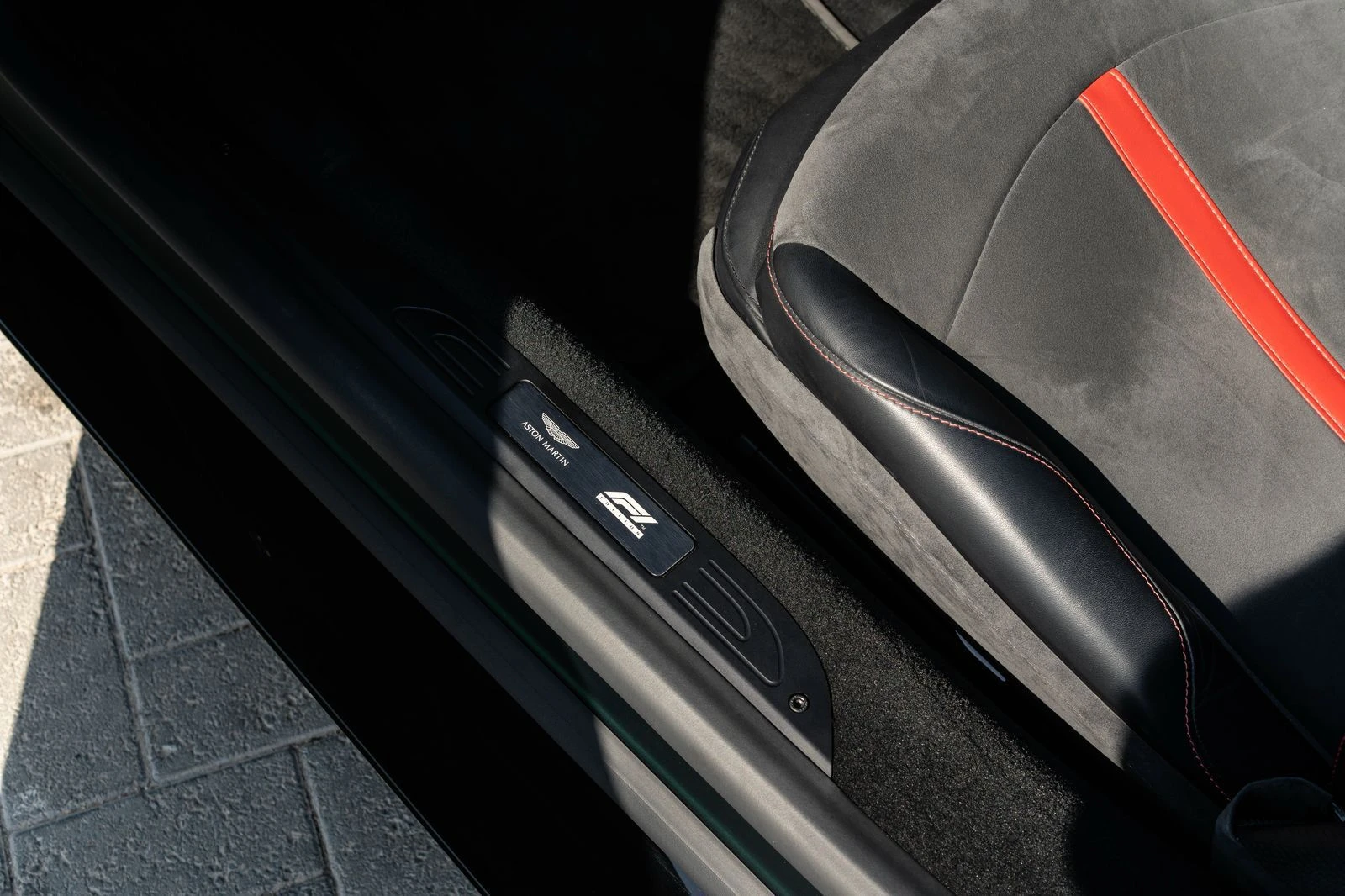 Aston Martin V8 Vantage  F1 Edition Roadster  � ����������� & ���� ������ | Mobile.bg � ����������� 12