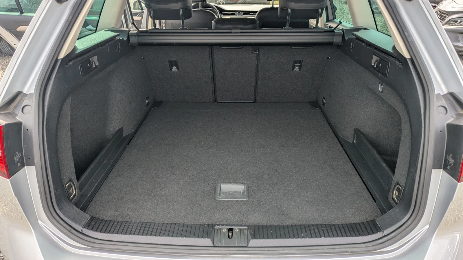 VW Passat B8 2.0TDI HIGHLINE, снимка 9 - Автомобили и джипове - 54128039