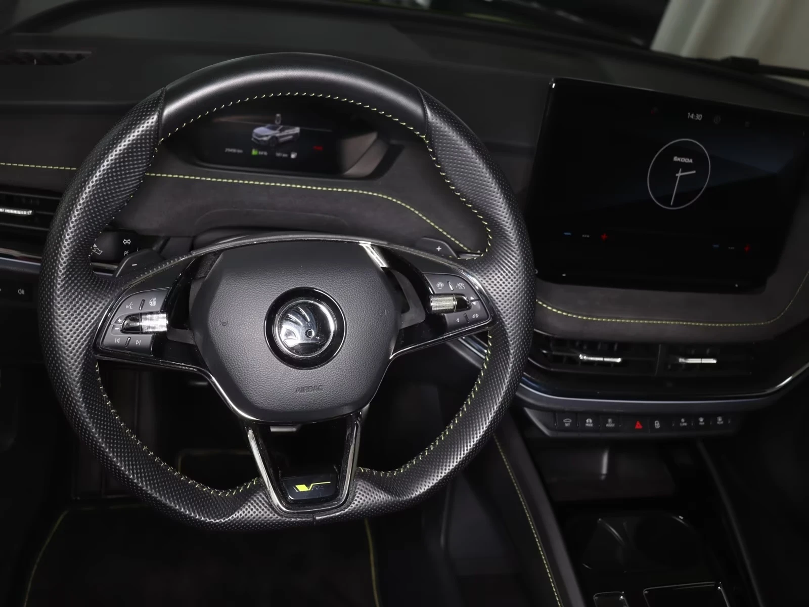 Skoda Enyaq iV RS COUPE CAMERA MATRIX , снимка 8 - Автомобили и джипове - 54220325