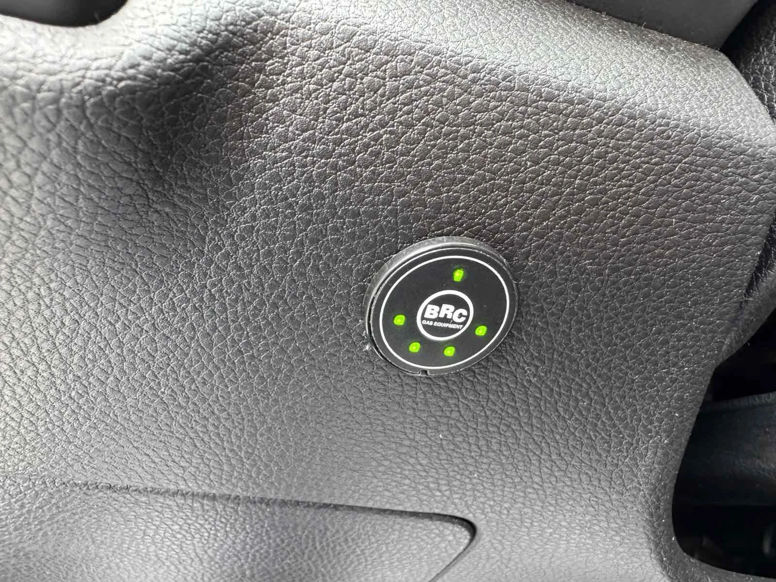 Kia Rio 1.2I LPG, снимка 16 - Автомобили и джипове - 54288180